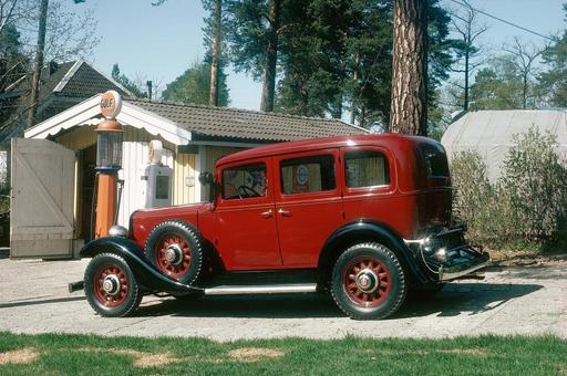 1933 PV653